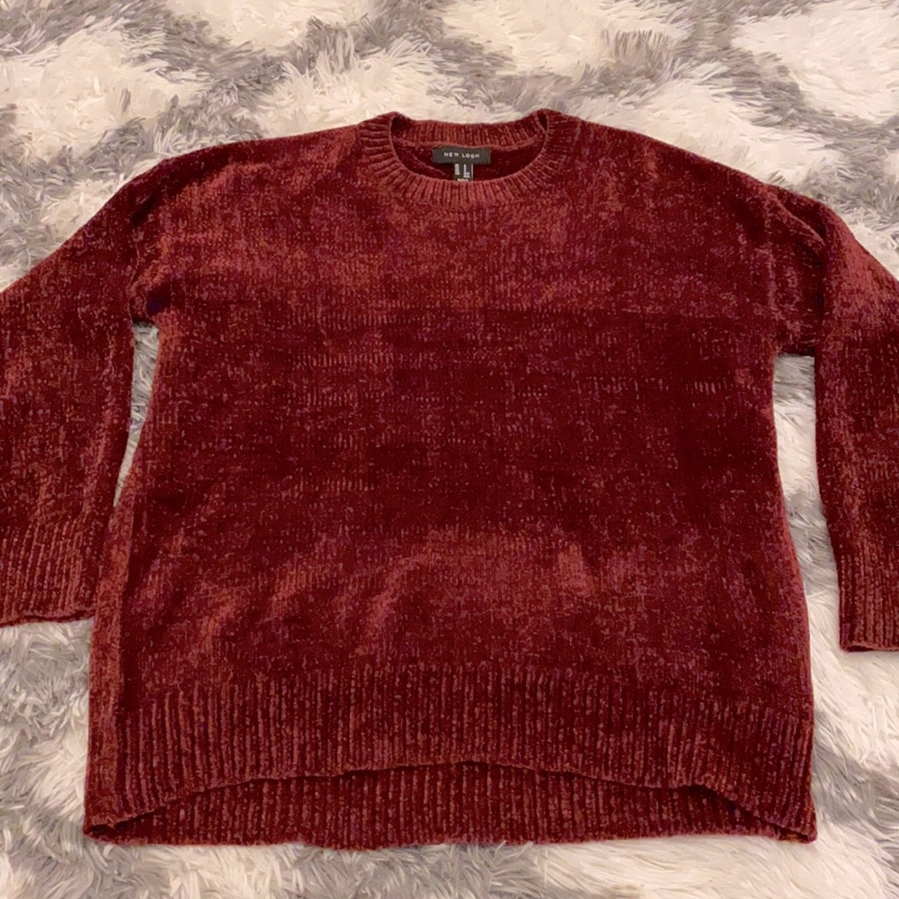 Soft Burgundy knit sweater size small